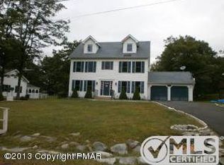 2140 Fox Rd, Bushkill, PA 18324