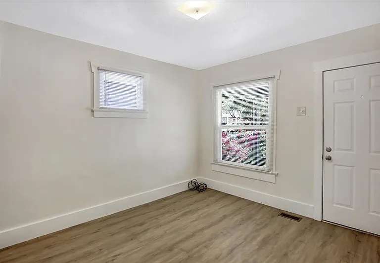 157 W Paxton Ave #1 — Photo 6