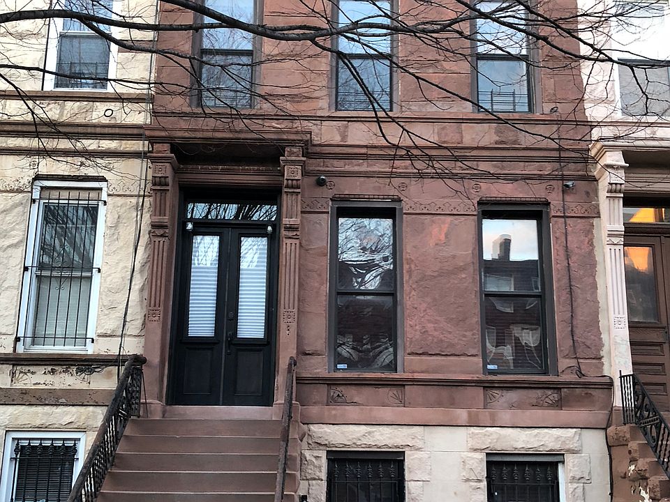 Brownstone 