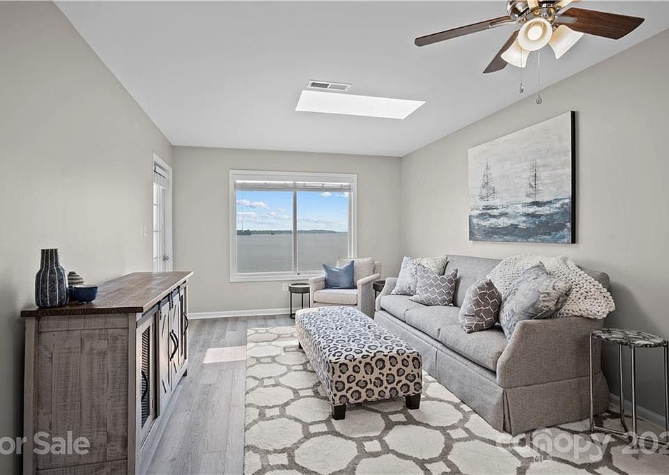 7831 Spinnaker Bay Dr Sherrills Ford, NC, 28673 Apartments for Rent