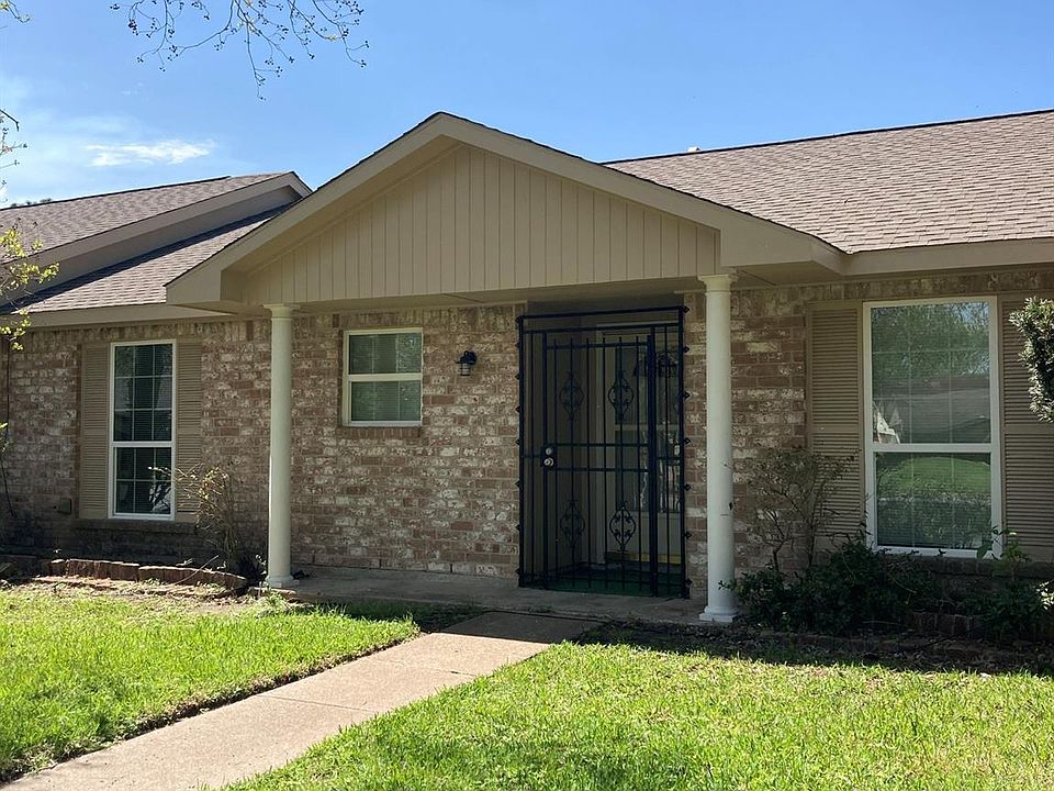 1st image of 7207 Chasewood Dr