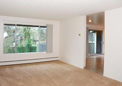 Large living space nice picture windows