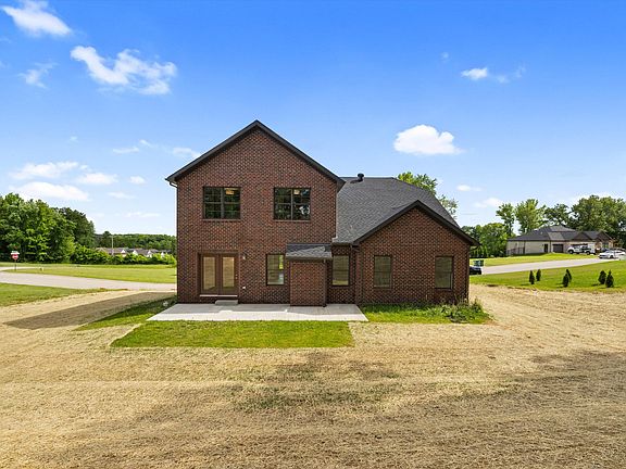 2nd image of 600 Whitetail Ct