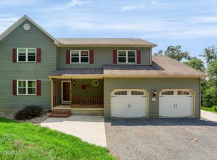 108 Little Cherokee Ln, Danville, PA 17821
