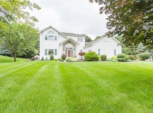 1246 Heather Ln, Victor, NY 14564