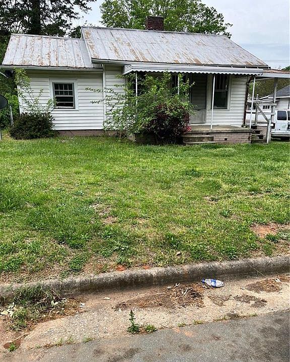 1st image of 521 Columbia Ave