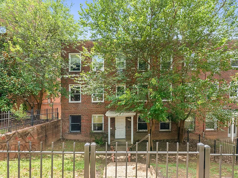 1813 Maryland Ave NE — Photo 3