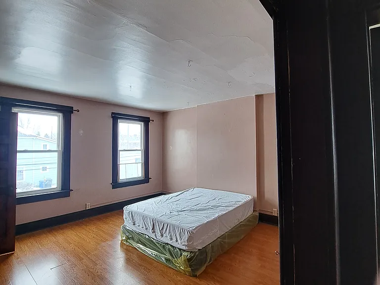 293 E Northwood Ave — Photo 10