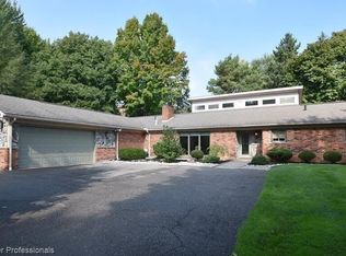 6448 Tutbury Ln, Troy, MI 48098