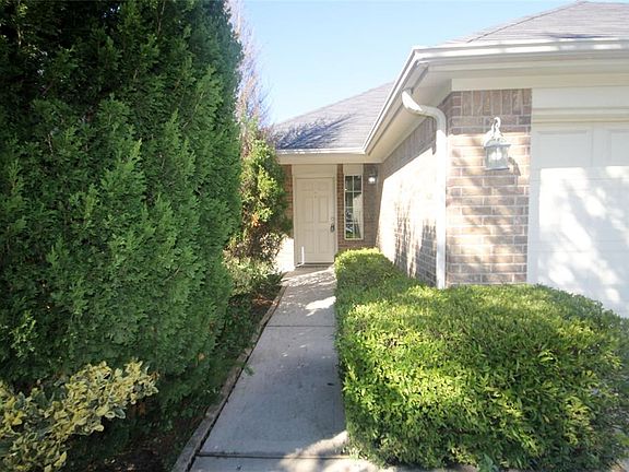 4th image of 16350 Royal Fort Ln