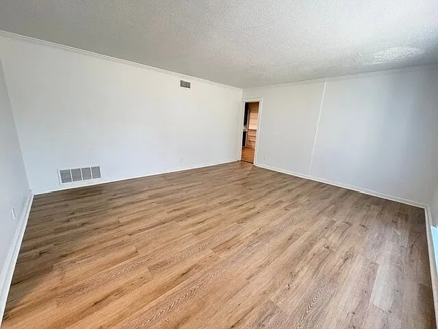 2215 Biltmore Ave — Photo 3