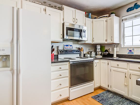 4th image of 1159 N 1165 W