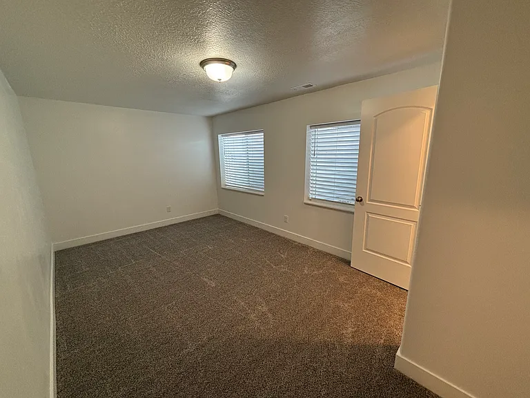 188 E Bruin Dr #BASEMENT — Photo 19