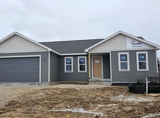 112 Cayuse Ct, Fox Lake, WI 53933