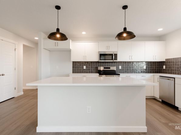 5246 E Burnte Peak St, Nampa, ID 83687
