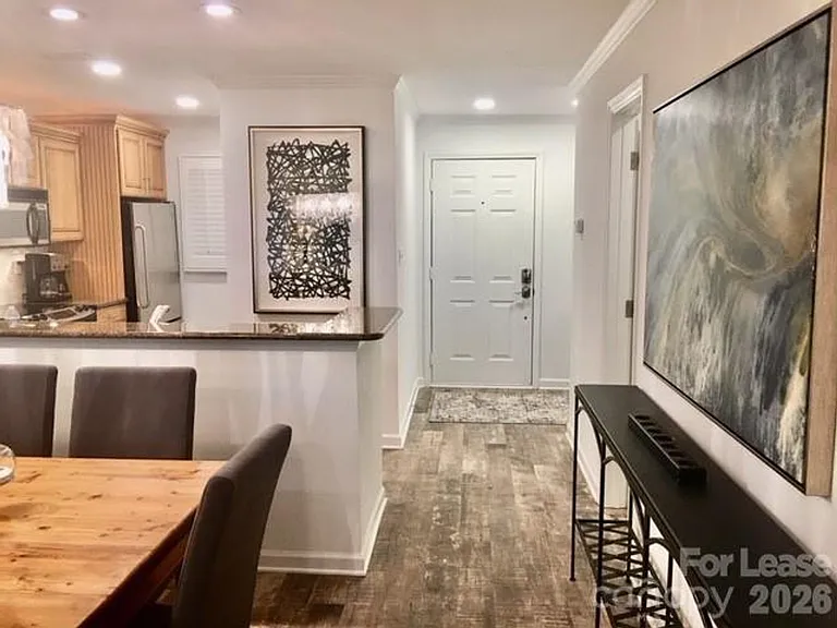 646 Portside Dr — Photo 13