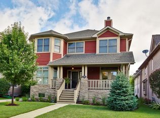708 E Sunnyside Ave, Libertyville, IL
