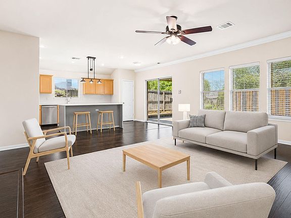 5th image of 2719 Riverhollow Ln