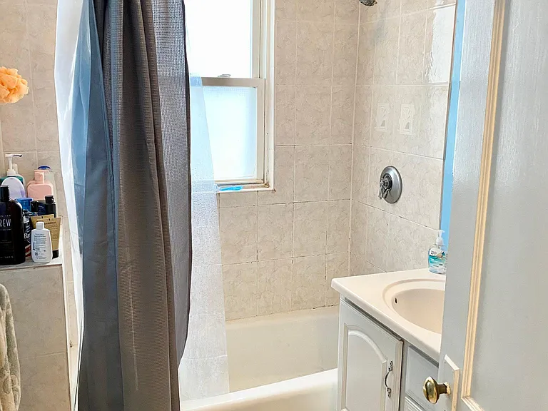 27 Bradbury Ave #A — Photo 12