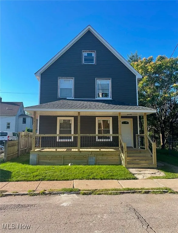 1431 Rowley Ave photo 1