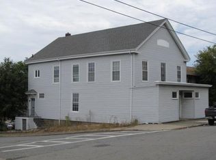 760 N Main St, Fall River, MA 02720