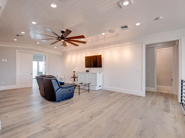 528 Bay Shore Dr — Photo 45