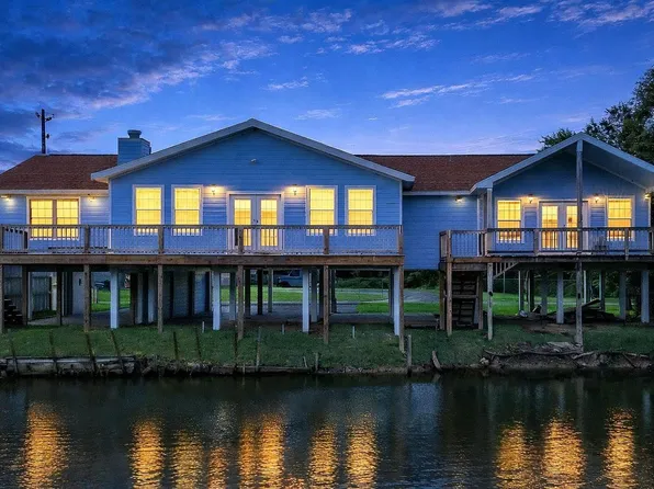 1615 Railroad Ave, San Leon, TX 77539