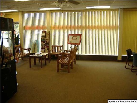 4th image of 3005 Route 37 E