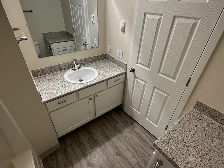 Evanbrook Apartments — Photo 65