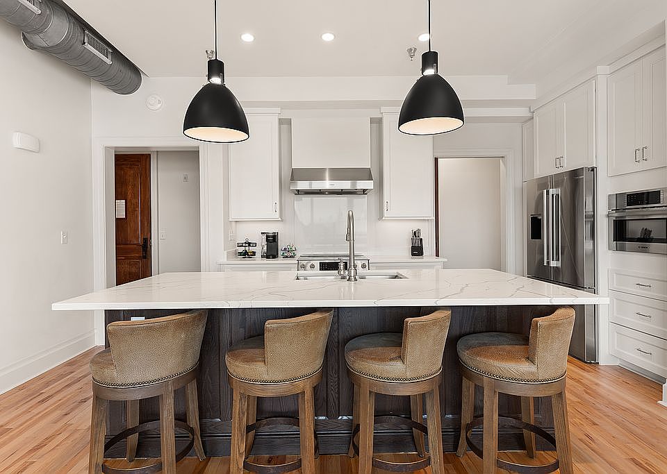 1st image of 1505 Newcastle St #8