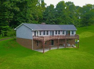 702 Apple Hill Ln, Fancy Gap, VA 24328