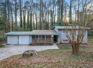 2410 Ridgeway Dr, Doraville, GA 30360