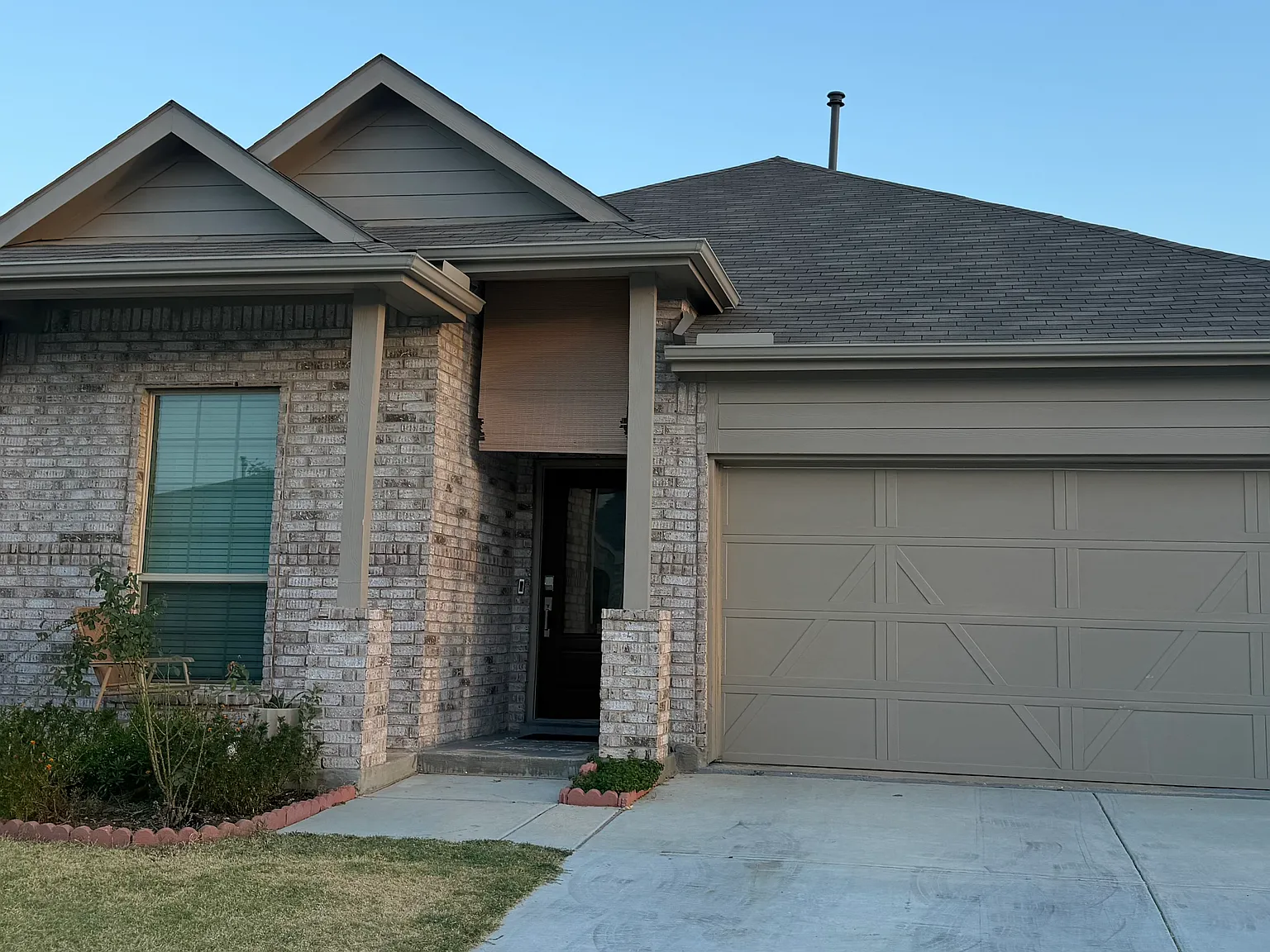 3101 Paruament Dr — Photo 1