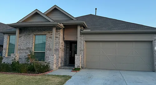 3101 Paruament Dr Photo 1