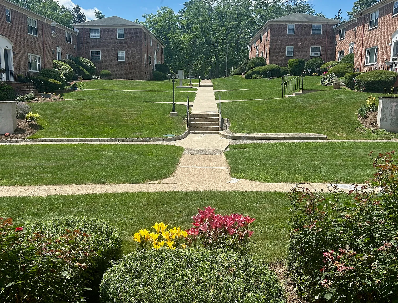 Wedgewood Manor — Photo 2