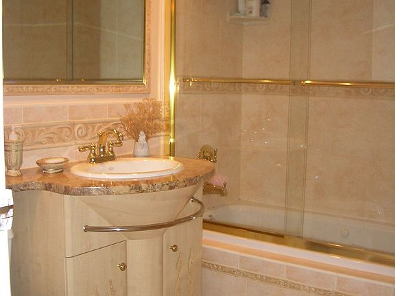 Italian Tiled Bathroom #1