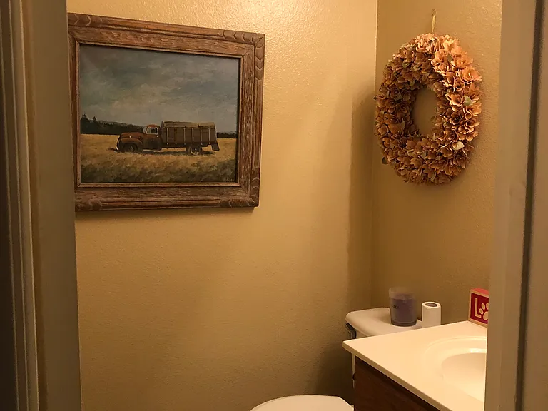 1/2 Bath