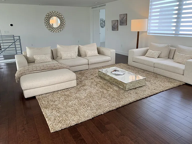 10045 NW 76th Ter — Photo 14
