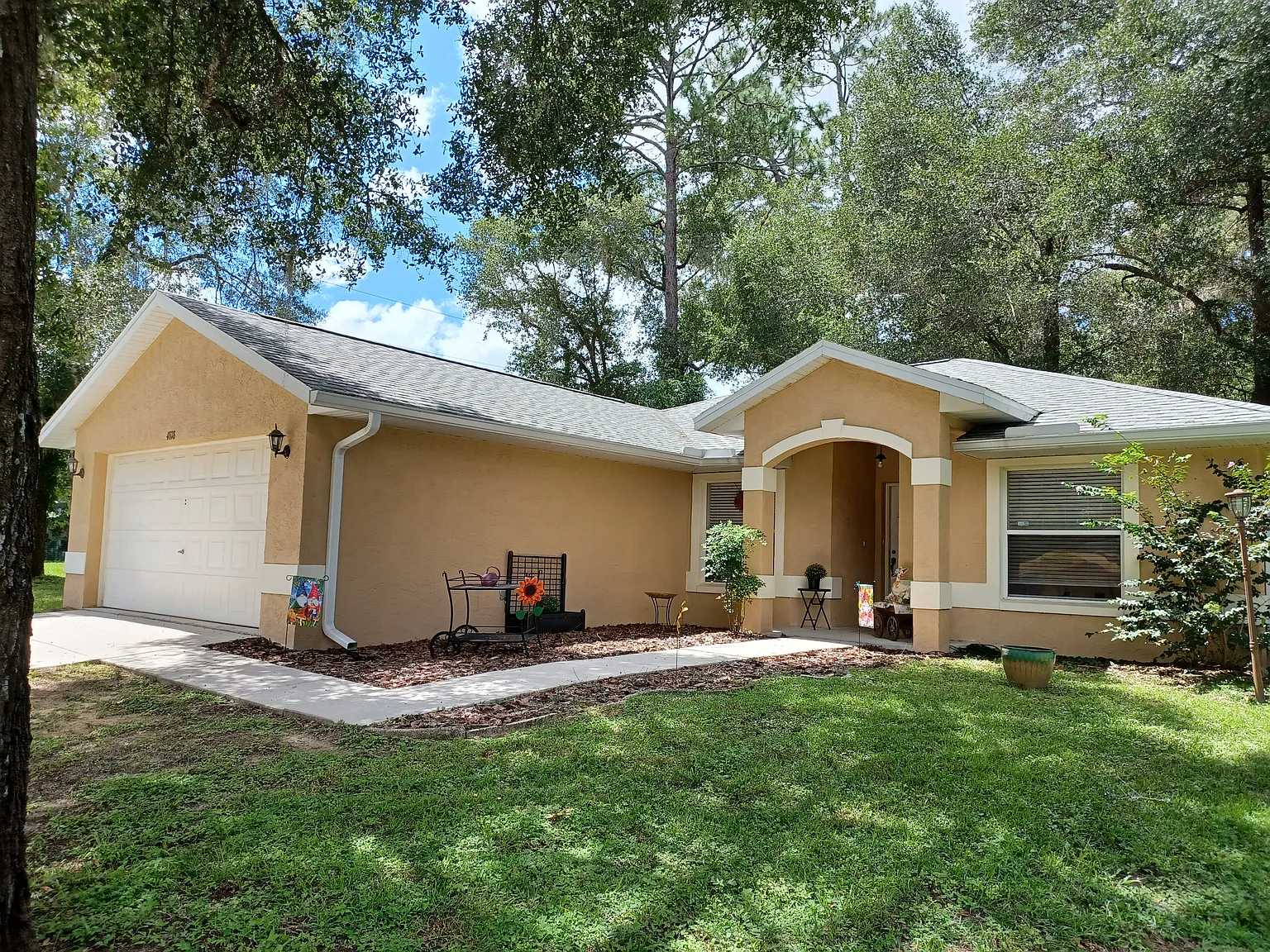 3 bed, 1356 sqft, $1,745 — Photo 2