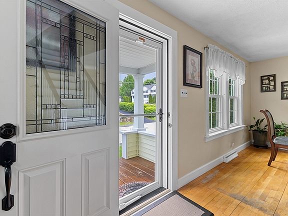 5th image of 28 Spring St