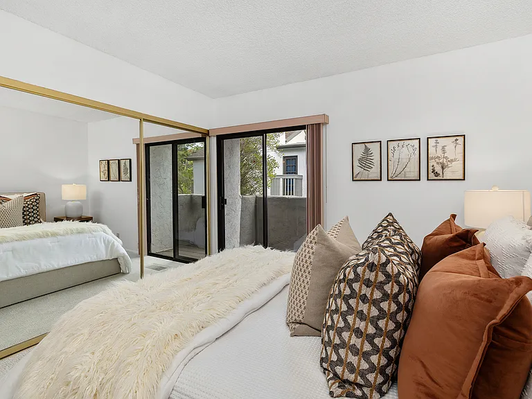 8746 Villa La Jolla Dr #53 — Photo 16