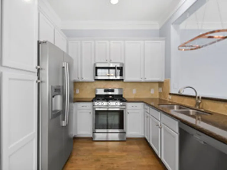 5954 Kansas St — Photo 12