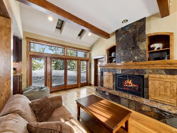 2361 Tolteca Ct, South Lake Tahoe, CA 96150