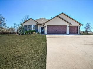 12650 Hillside Cir, Edmond, OK 73034