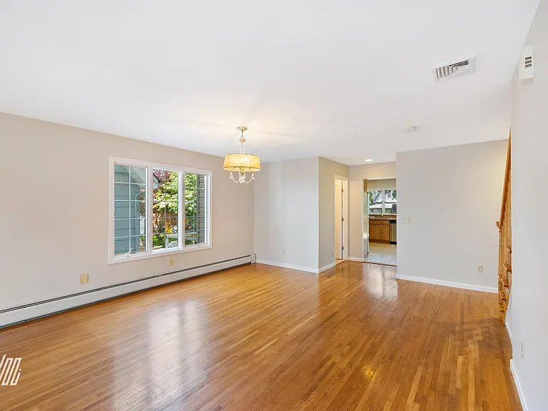 136 Fulton Ave #A — Photo 4