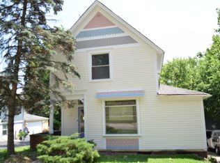 409 N Main St APT 1, Algonquin, IL 60102