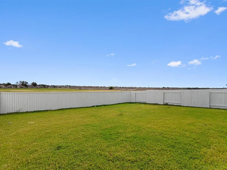 110 Keltic Dr — Photo 31