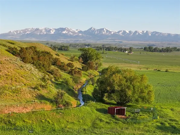 440 Highway 10 E, Big Timber, MT 59011