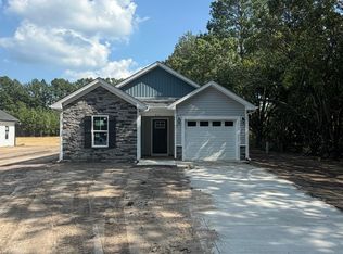 310 E Howard Street, Roseboro, NC 28382