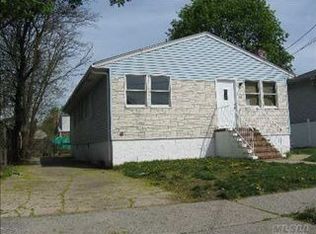 37 Argyle Ave, Uniondale, NY 11553